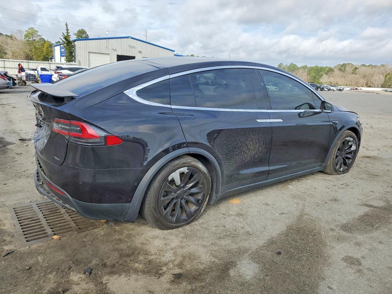 2018 Tesla Model X - Фото 3