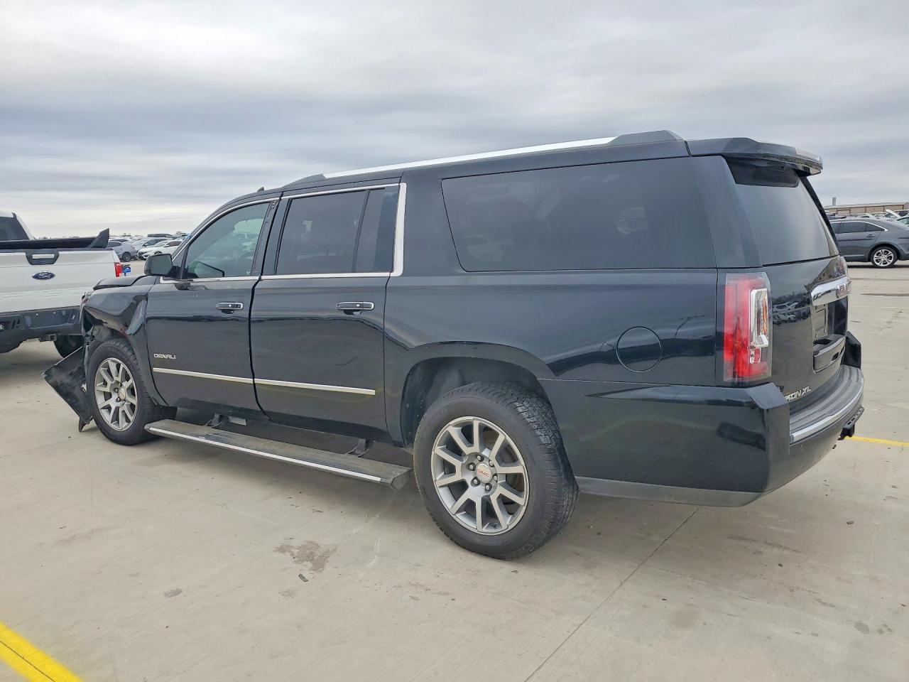 2015 GMC Yukon Xl Denali - Фото 2