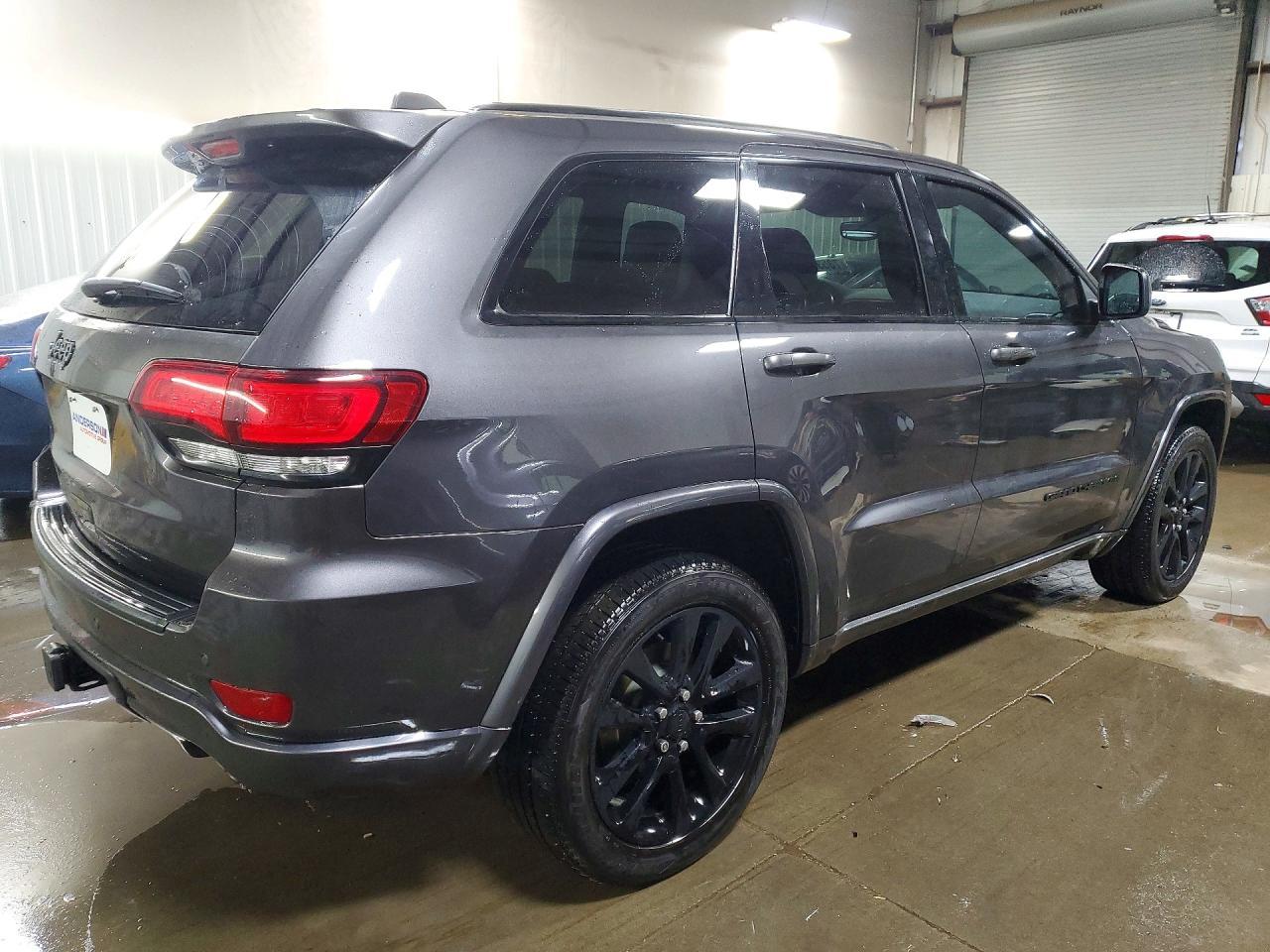 2019 Jeep Grand Cherokee Laredo - Фото 3