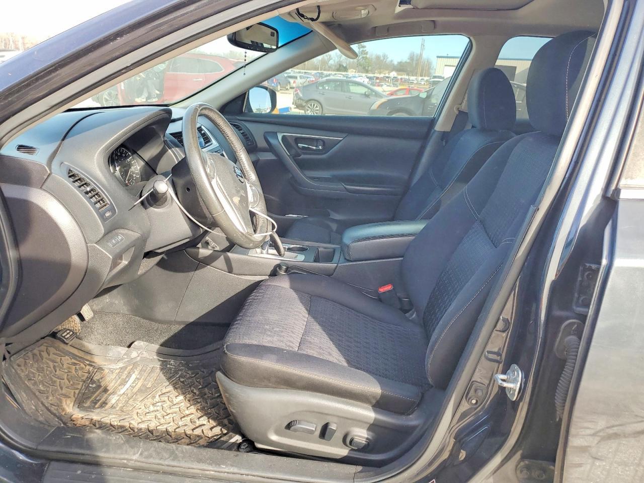 2016 Nissan Altima 2.5 - Фото 7