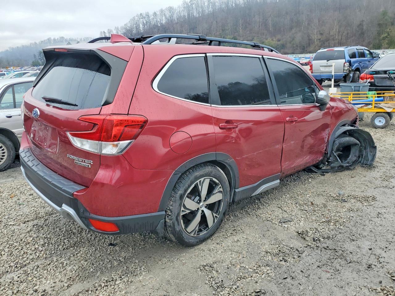 2021 Subaru Forester Touring - Фото 3
