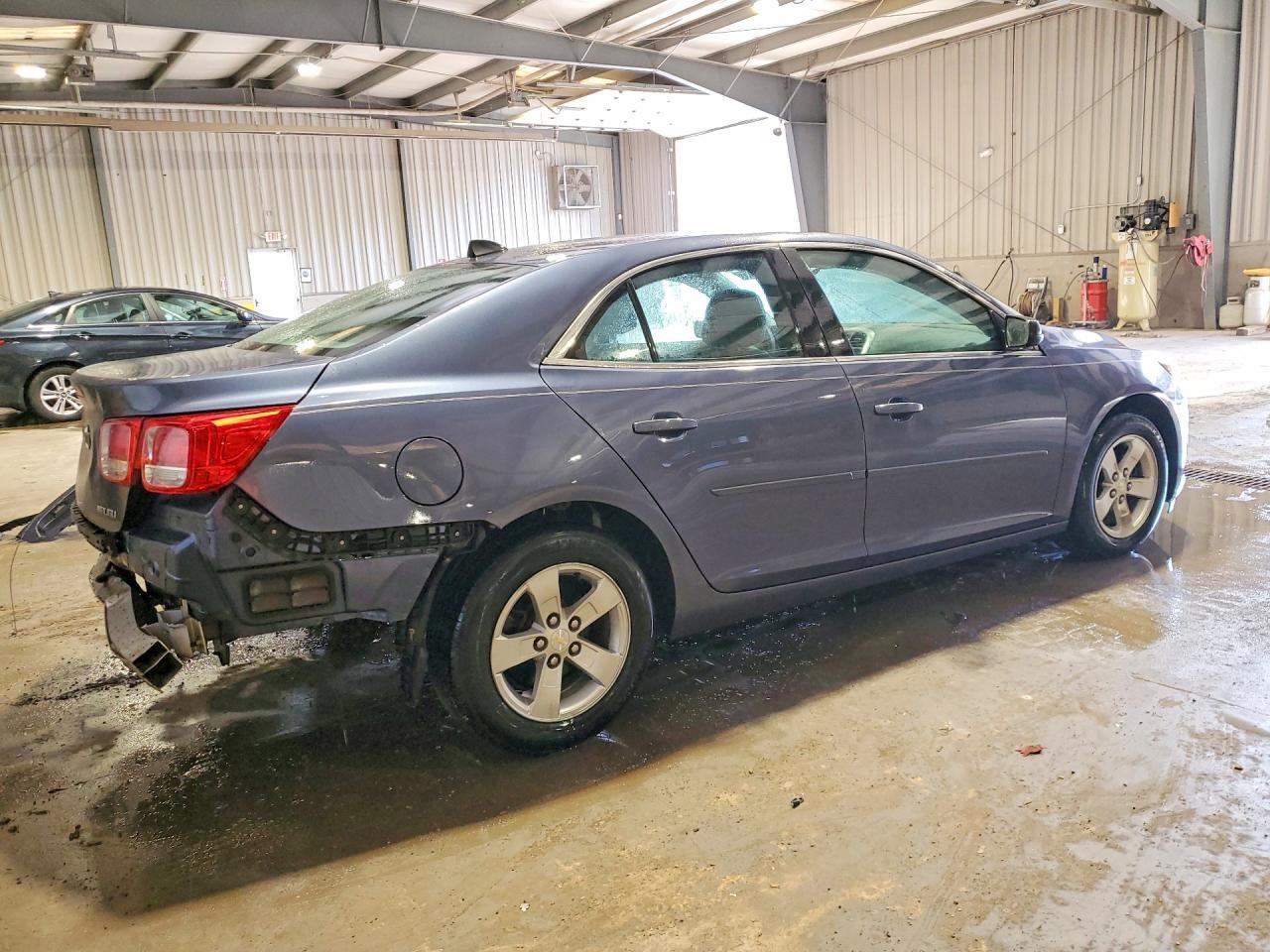 2013 Chevrolet Malibu Ls - Image 3