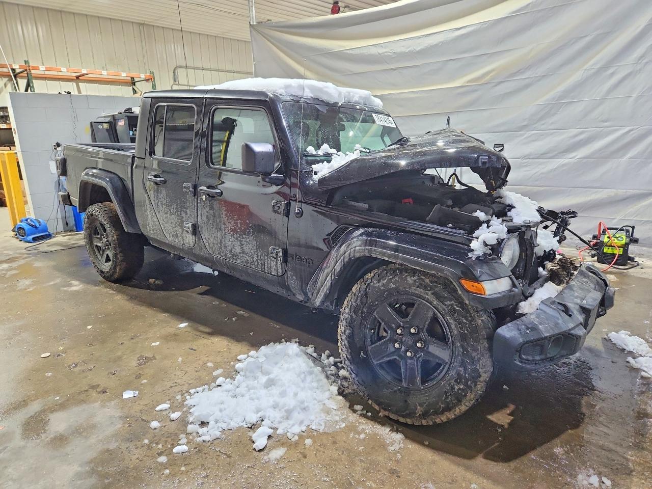 2021 Jeep Gladiator Sport - Фото 4