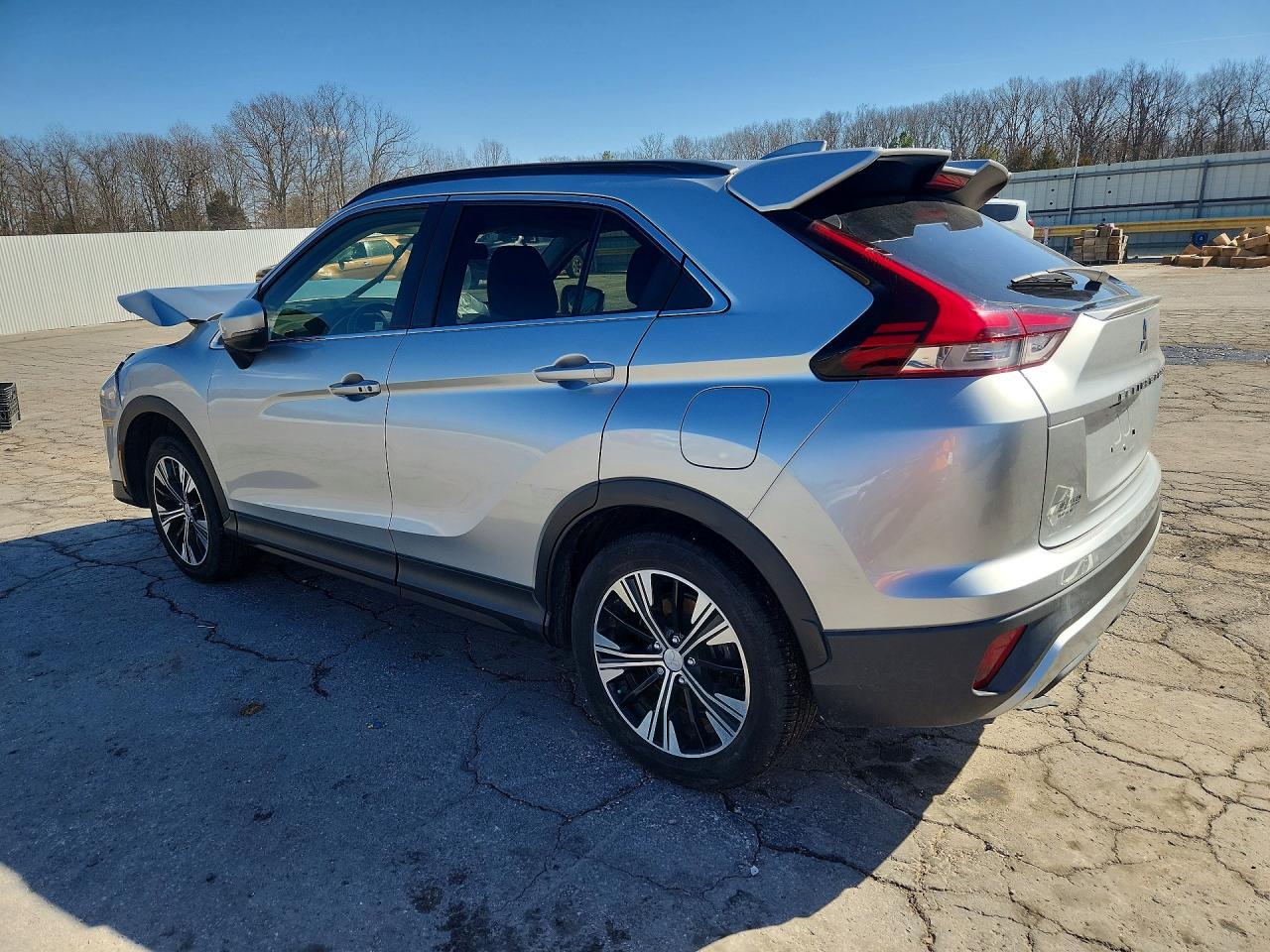 2022 Mitsubishi Eclipse Cross Se - Фото 2
