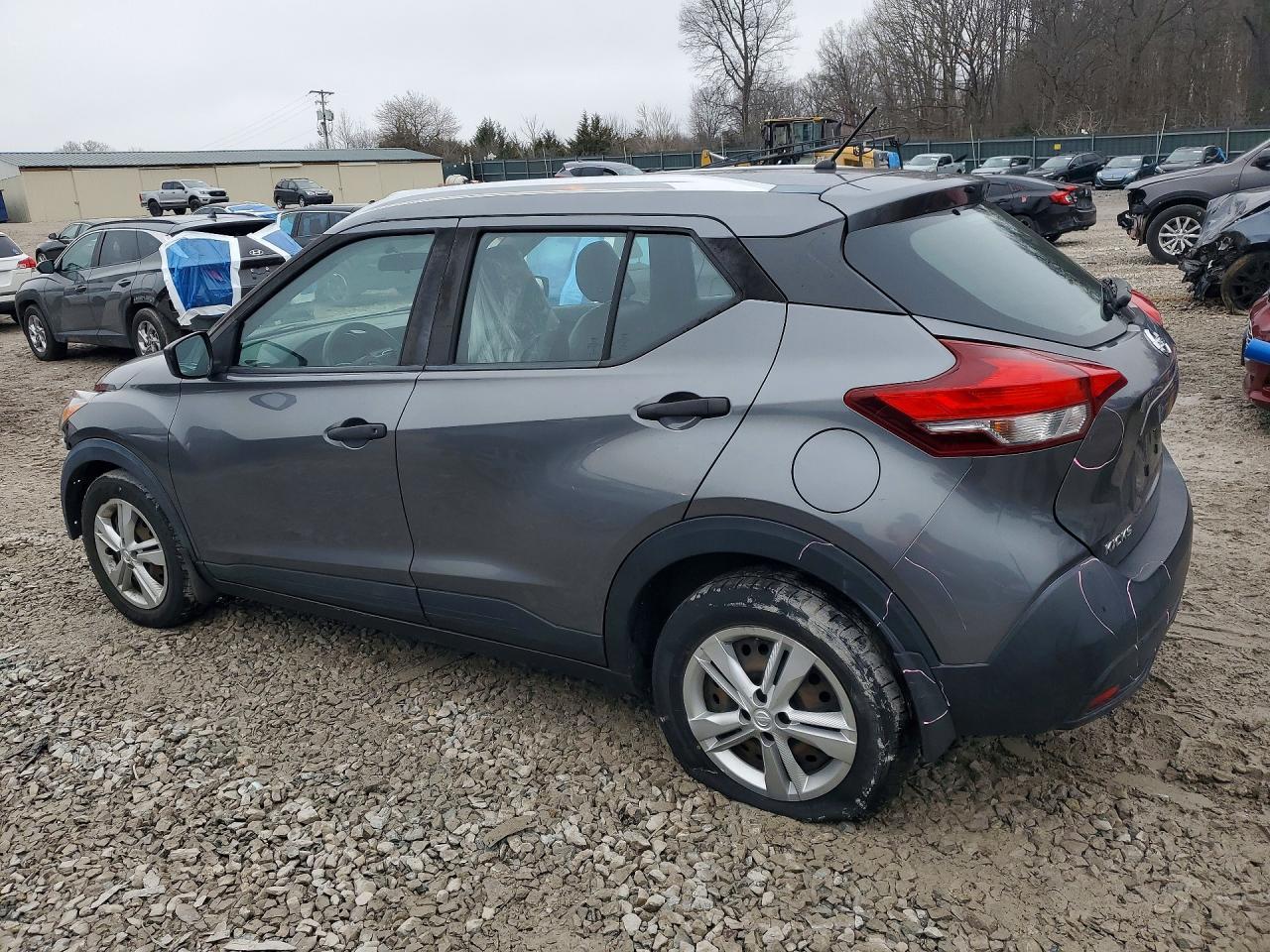 2019 Nissan Kicks S - Фото 2