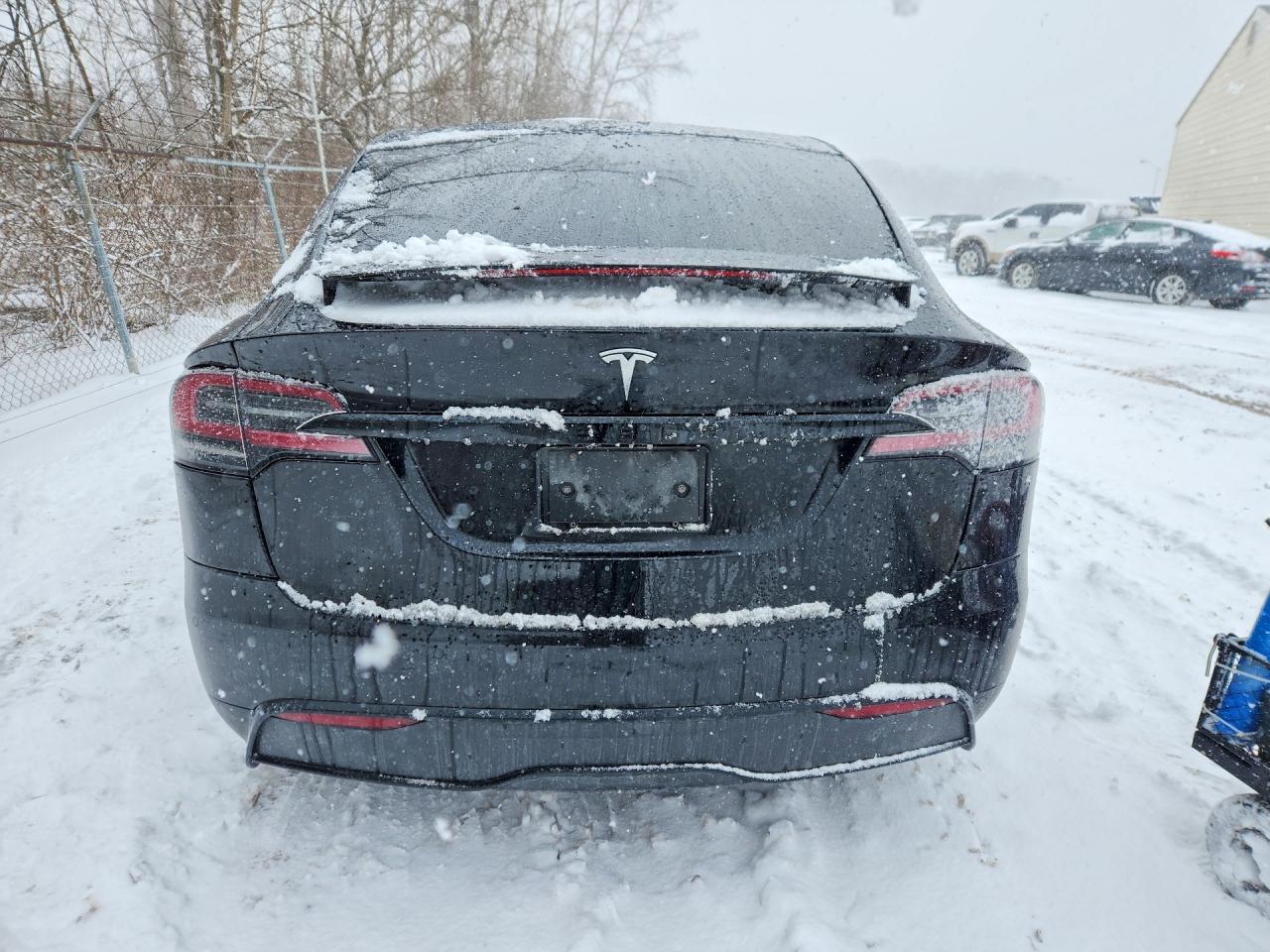 2023 Tesla Model X - Фото 6