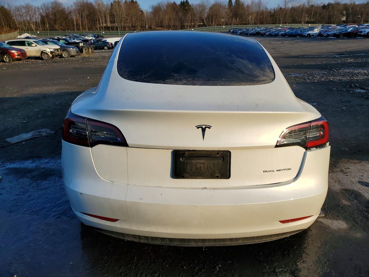 2023 Tesla Model 3 - Фото 6
