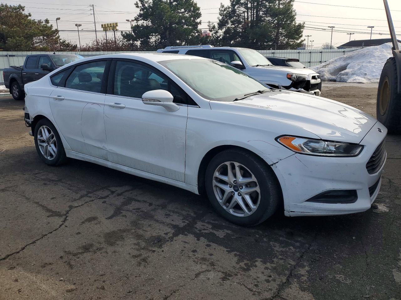 2016 Ford Fusion Se - Фото 4
