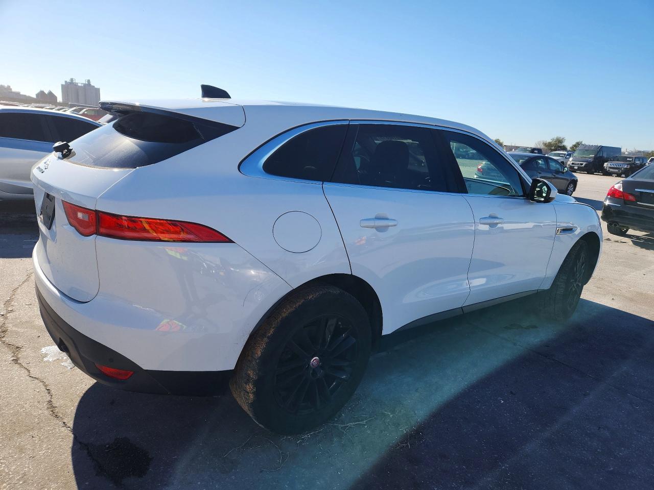 2020 Jaguar F-Pace Prestige - Image 3
