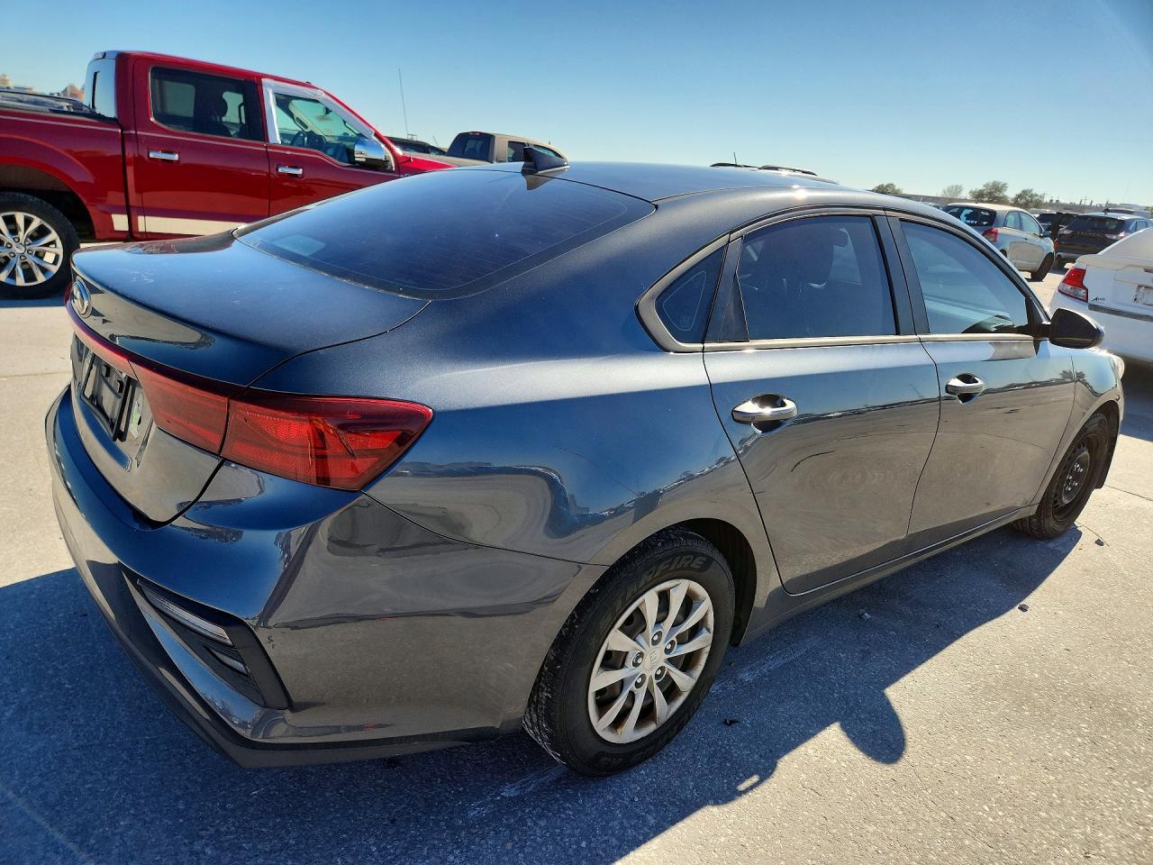 2021 Kia Forte Fe - Фото 3