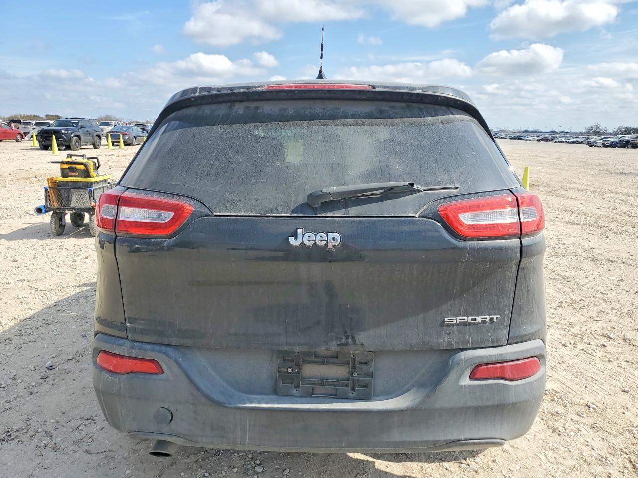 2016 Jeep Cherokee Sport - Image 6