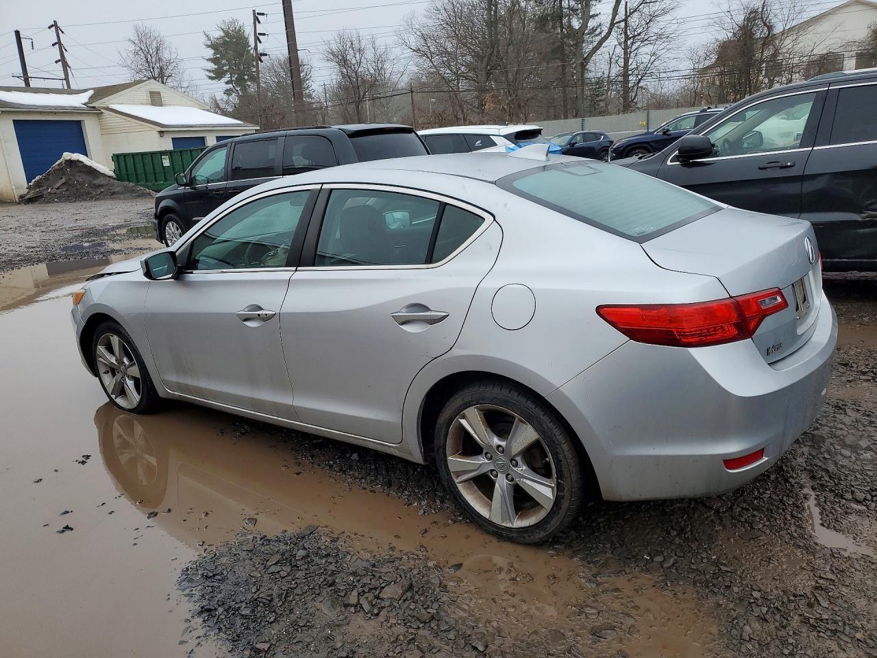2014 Acura Ilx 20 - Image 2