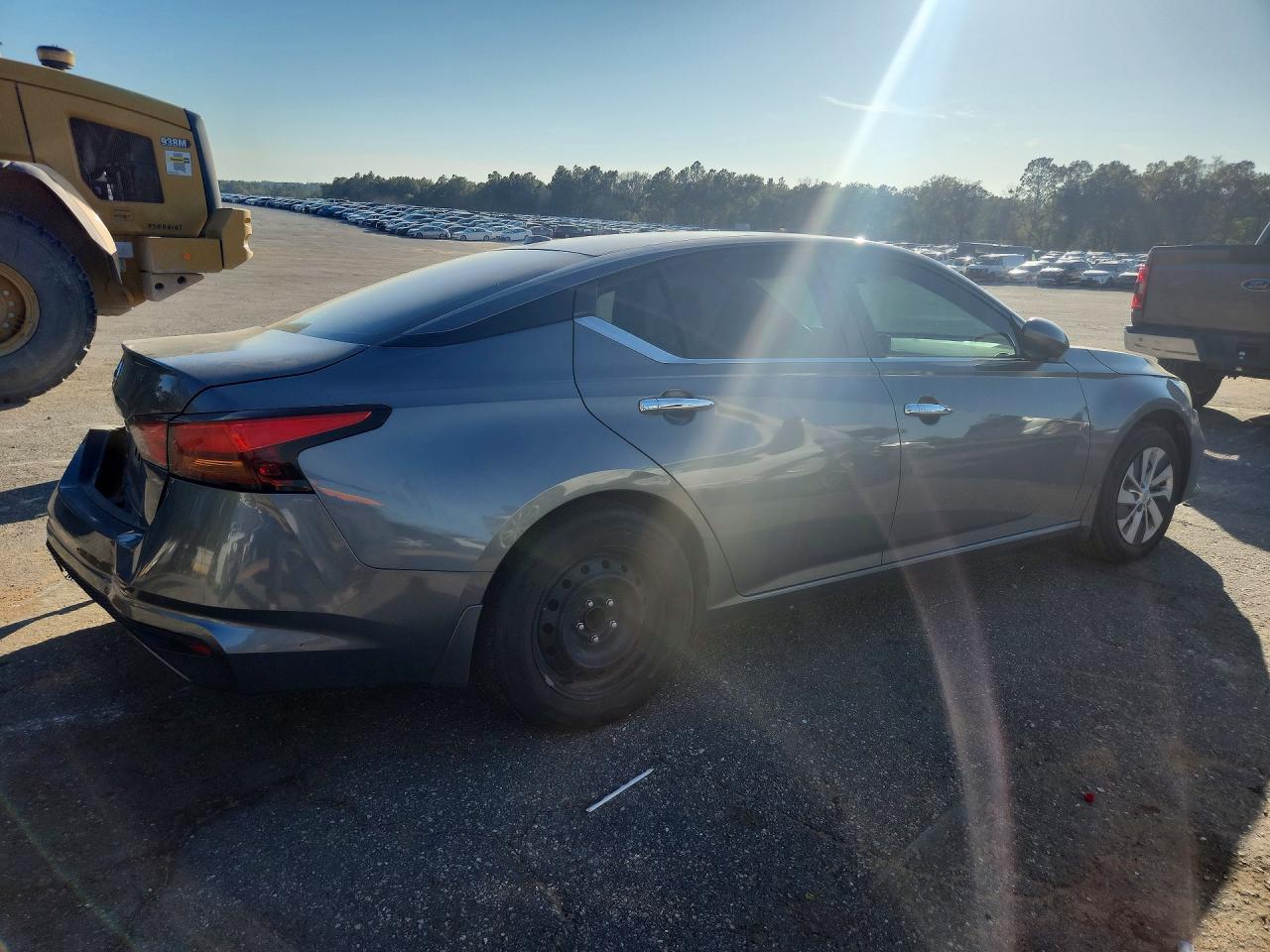 2020 Nissan Altima S - Фото 3
