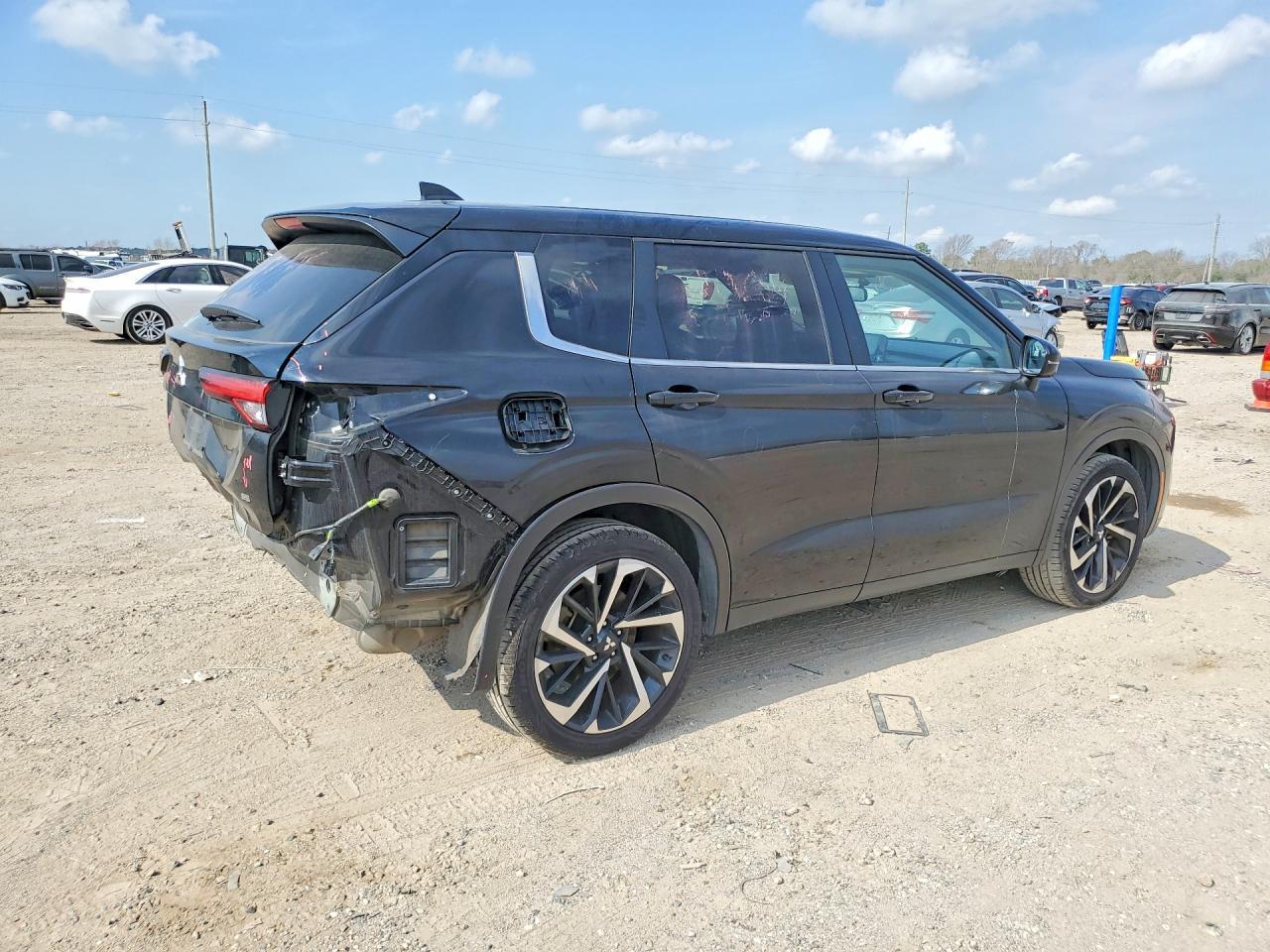 2024 Mitsubishi Outlander Se - Фото 3