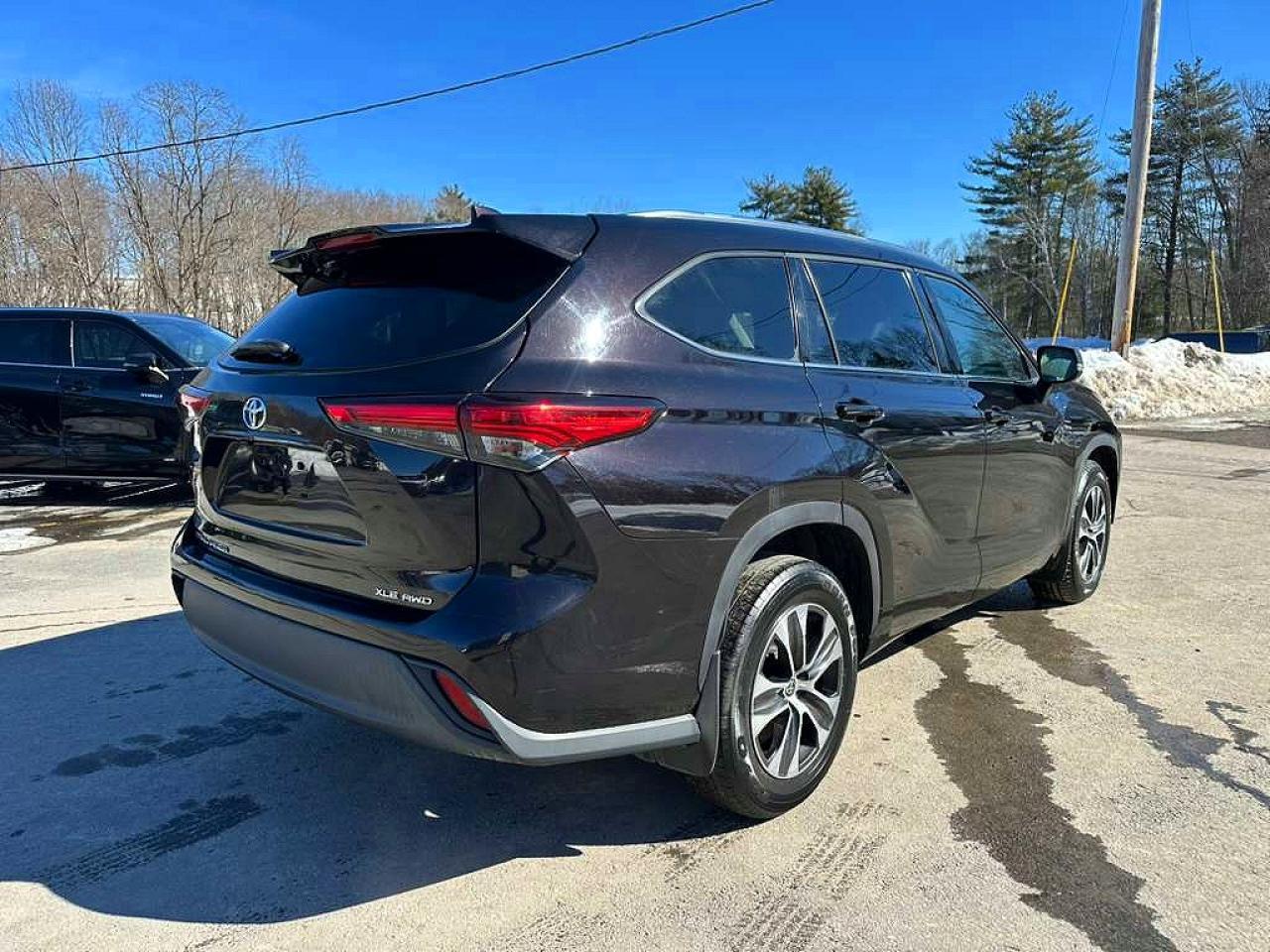 2021 Toyota Highlander Xle - Image 3