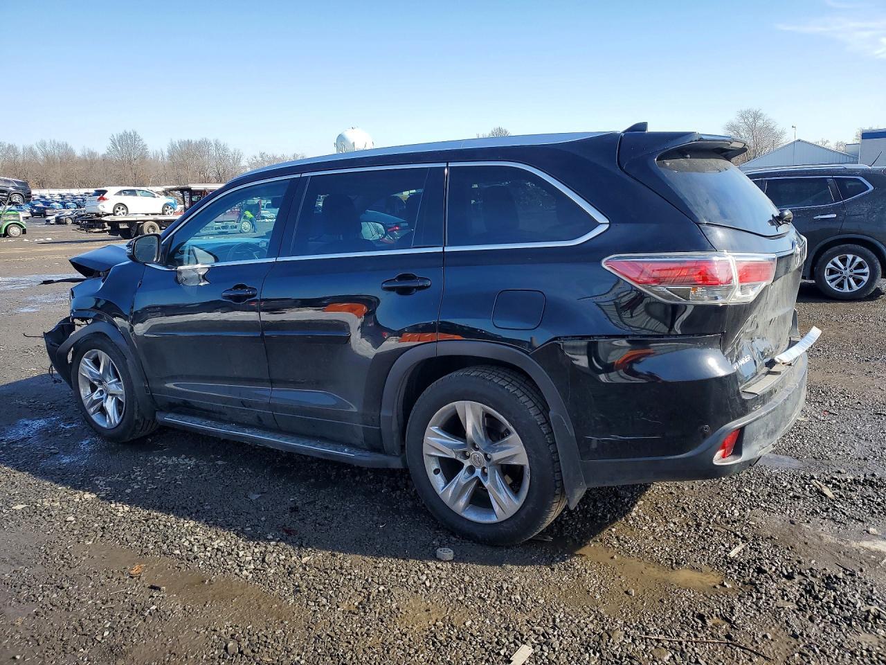 2015 Toyota Highlander Limited - Image 2
