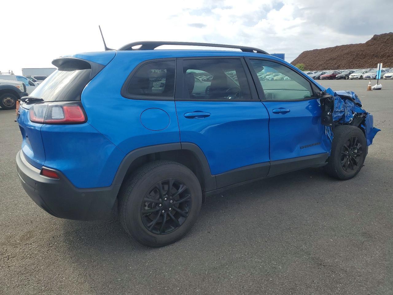 2023 Jeep Cherokee Altitude Lux - Image 3