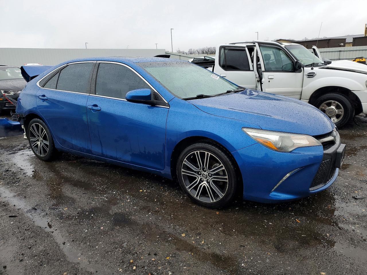 2016 Toyota Camry Special Edition - Image 4