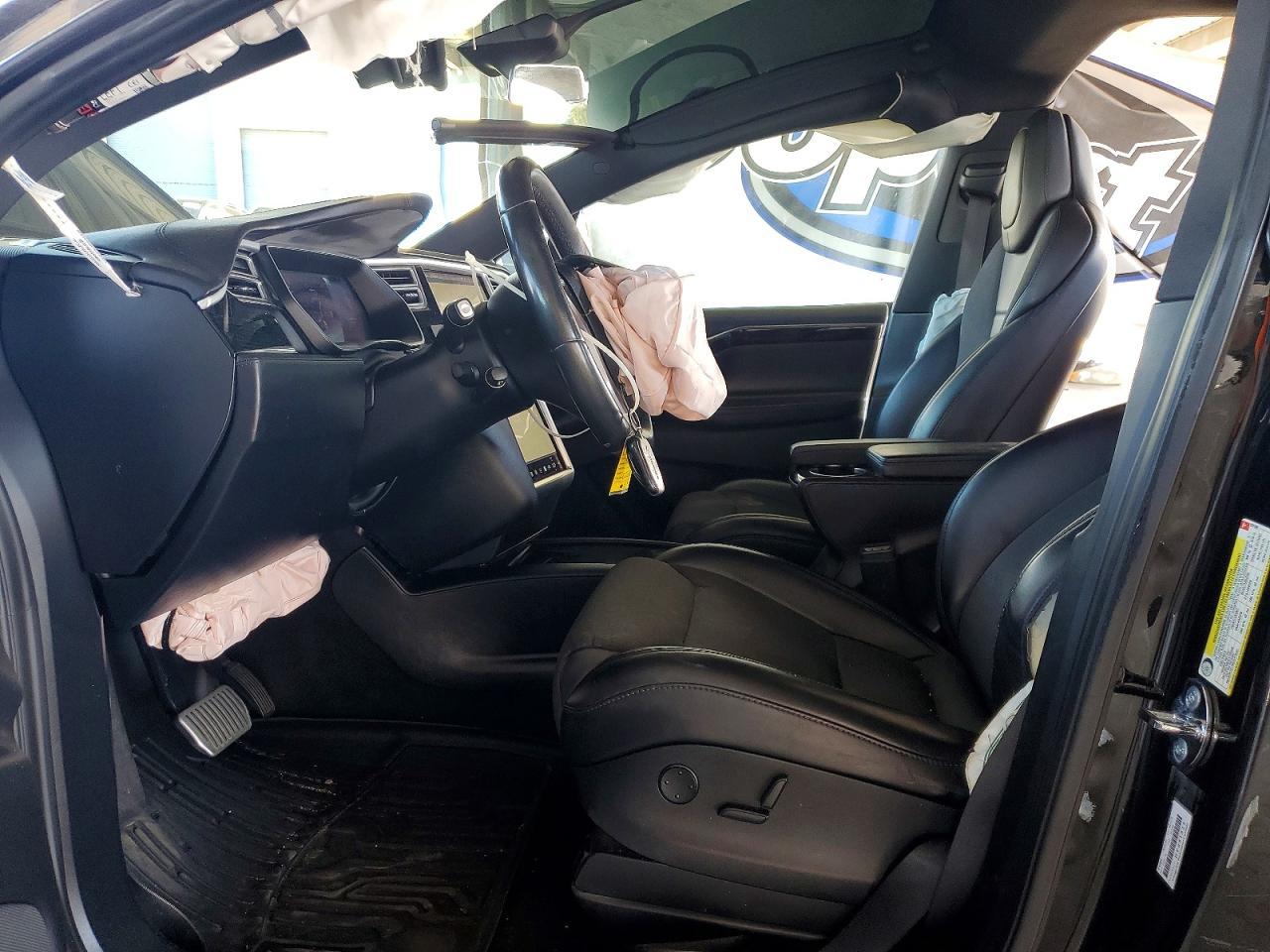 2017 Tesla Model X - Фото 7