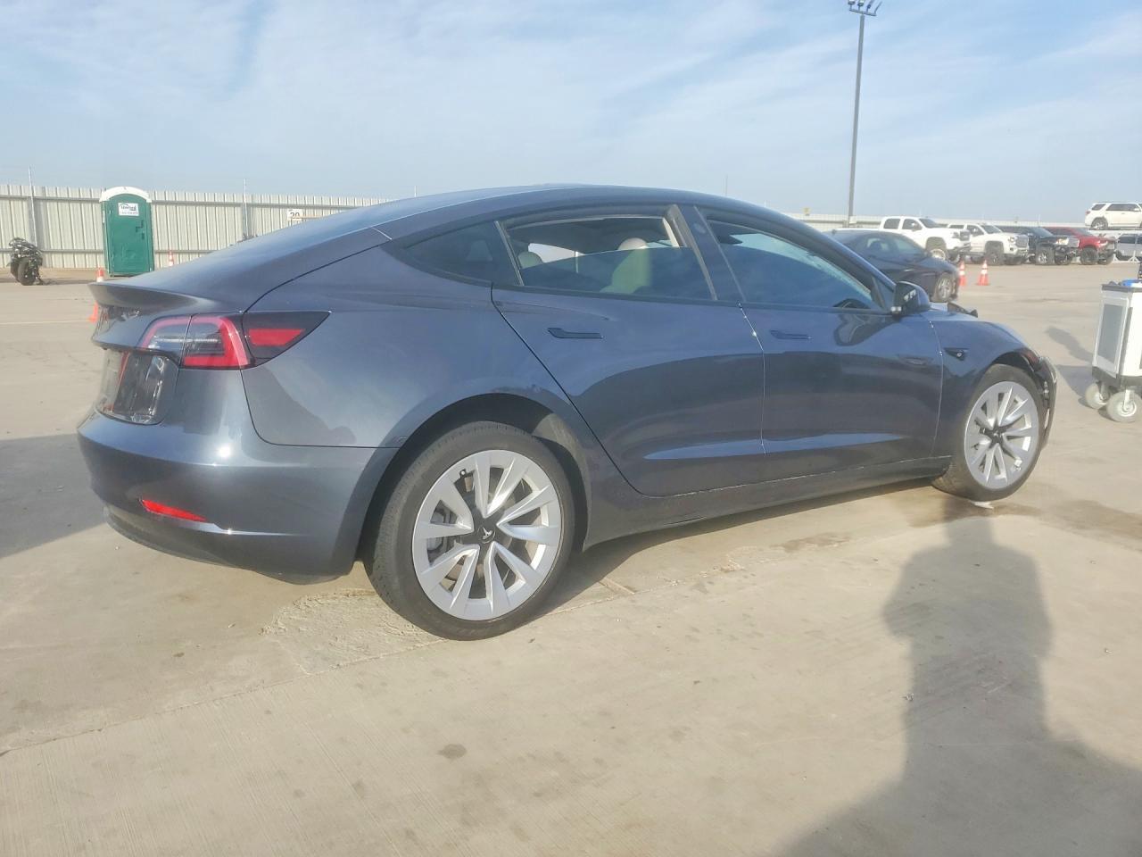 2023 Tesla Model 3 - Фото 3