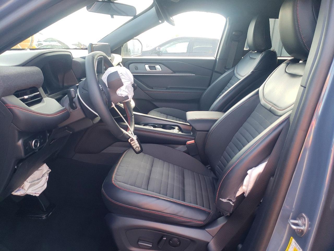 2025 Ford Explorer St-Line - Фото 7