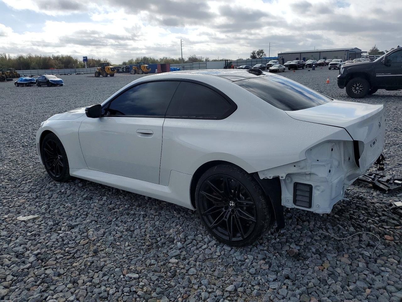 2026 BMW M2 - Фото 2