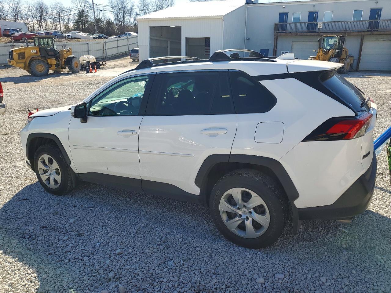 2019 Toyota Rav4 Le - Image 2