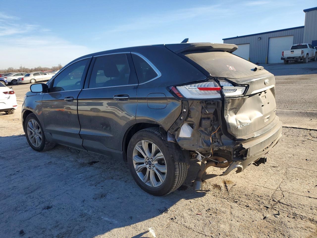 2019 Ford Edge Titanium - Фото 2