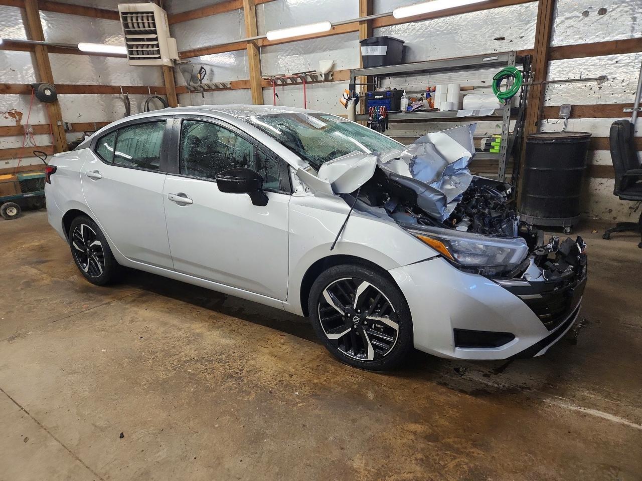 2024 Nissan Versa Sr - Фото 4
