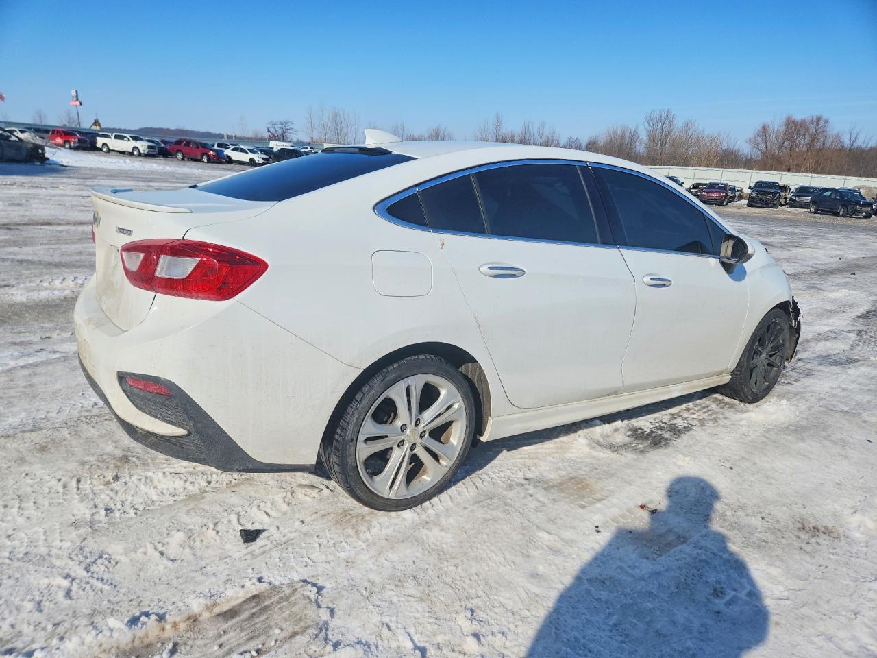 2017 Chevrolet Cruze Premier - Image 3