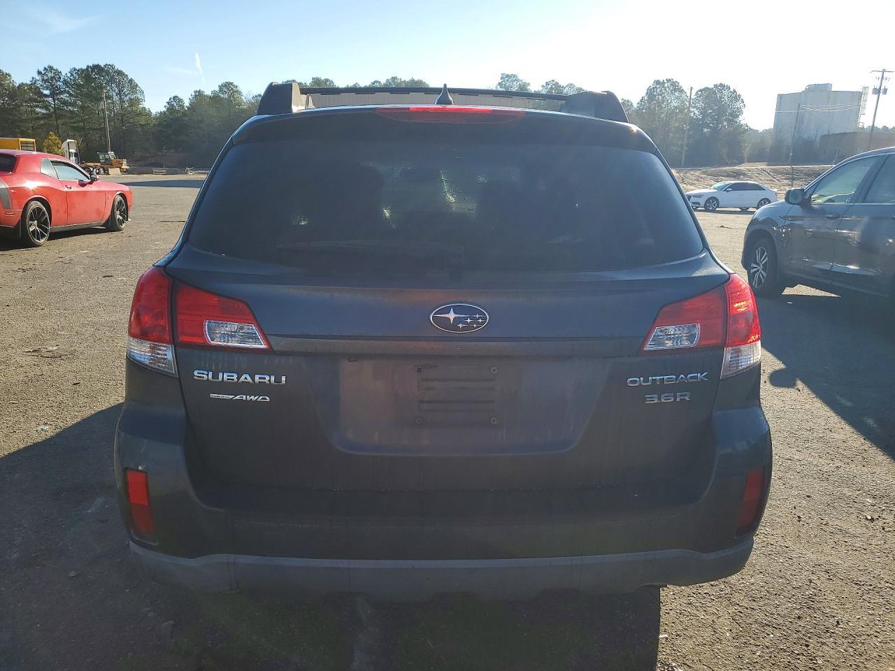 2011 Subaru Outback 3.6R Limited - Фото 6