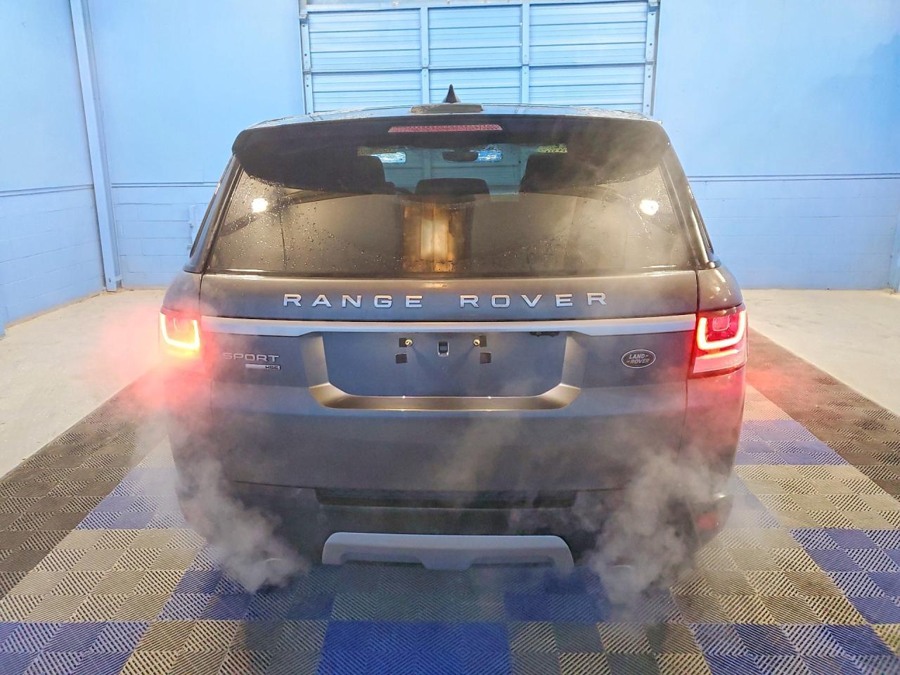 2017 Land Rover Range Rover Sport Hse - Image 6