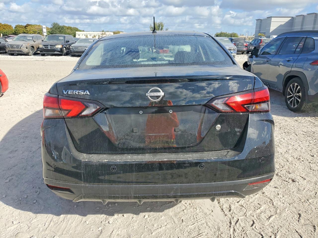 2024 Nissan Versa S - Фото 6
