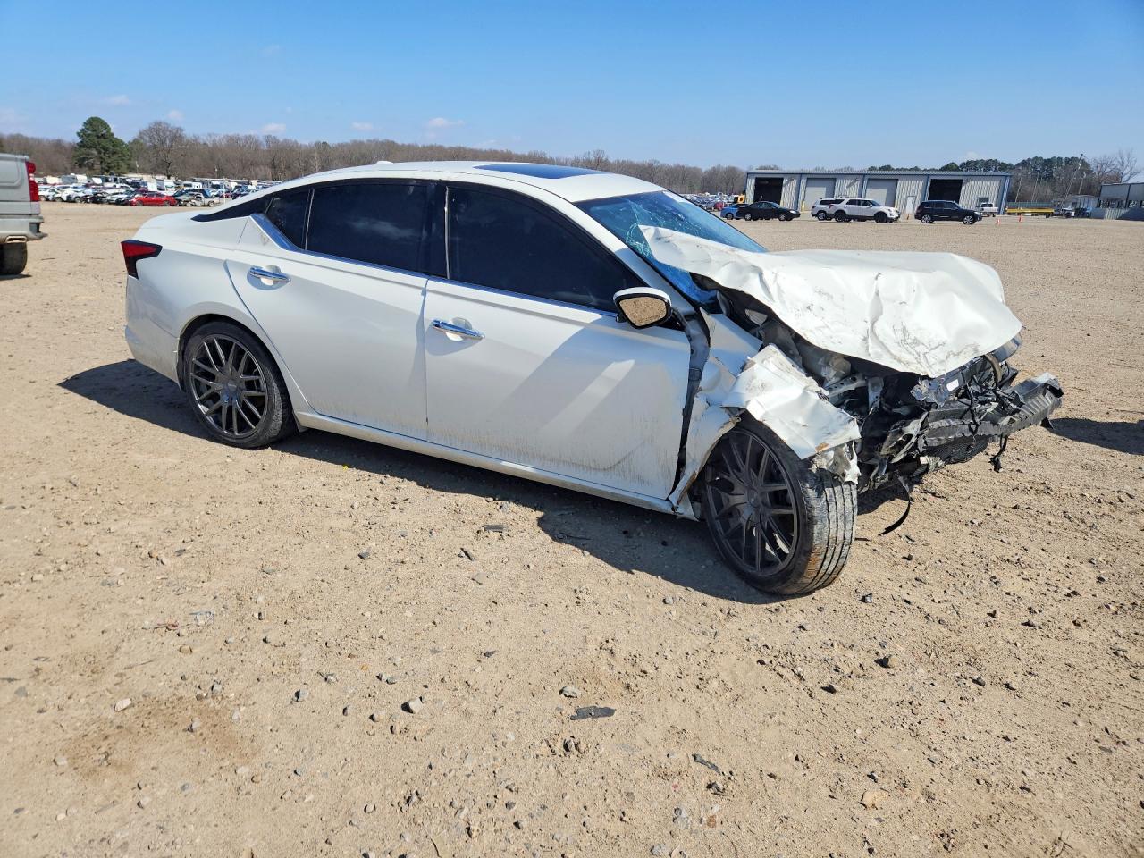 2021 Nissan Altima Platinum - Фото 4