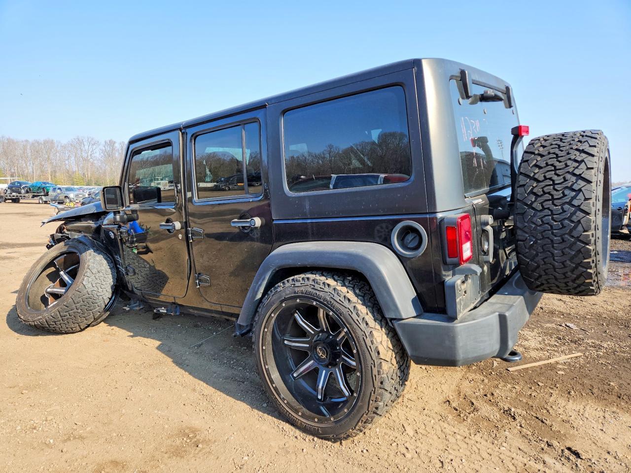 2016 Jeep Wrangler Unlimited Sport - Фото 2
