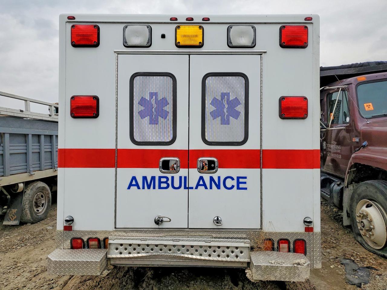 2021 Ford Econoline E350 Sd Ambulance - Фото 6