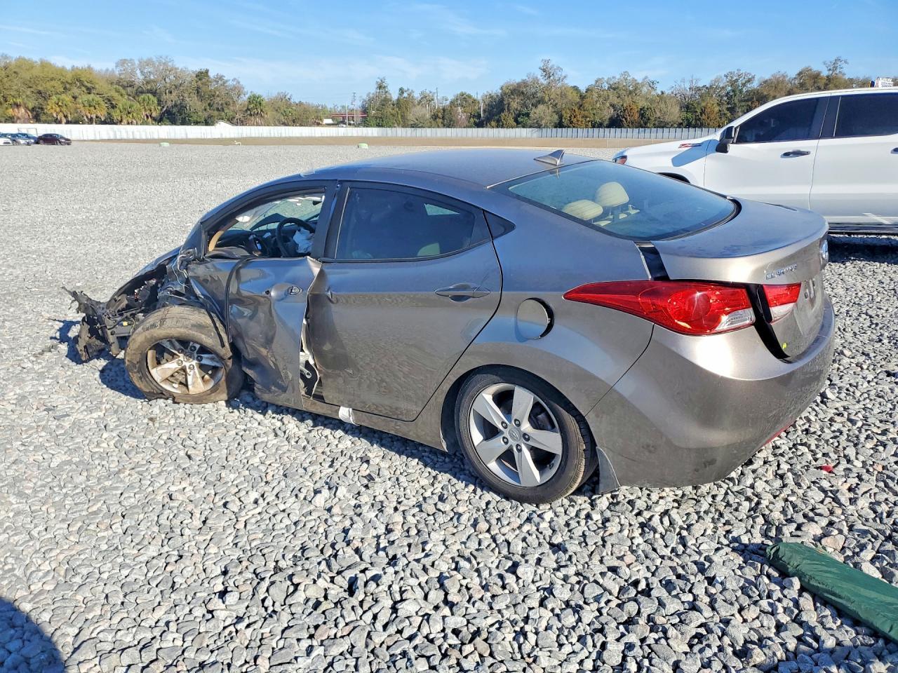 2013 Hyundai Elantra Gls - Фото 3