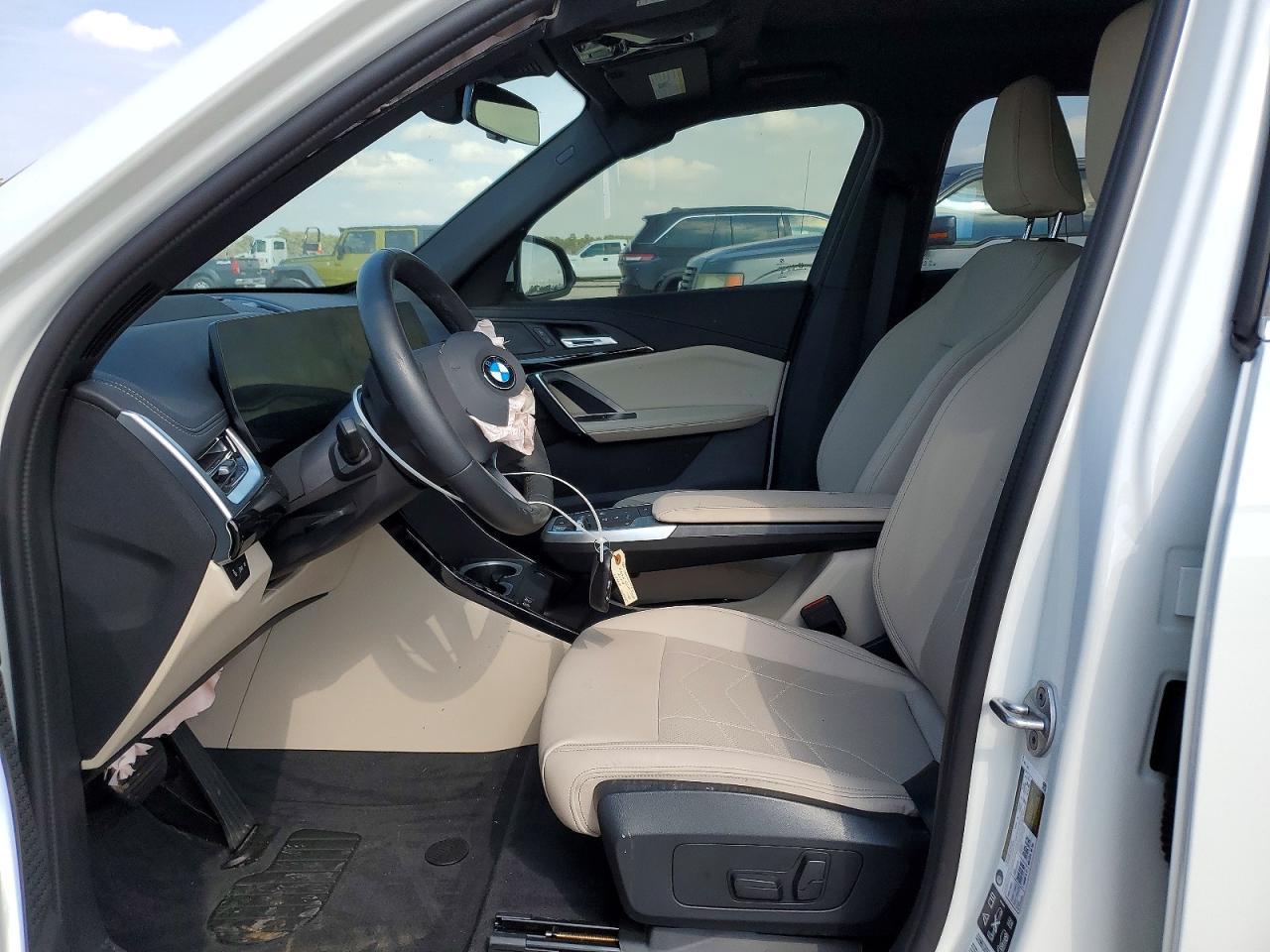 2025 BMW X1 xDrive28I - Фото 7