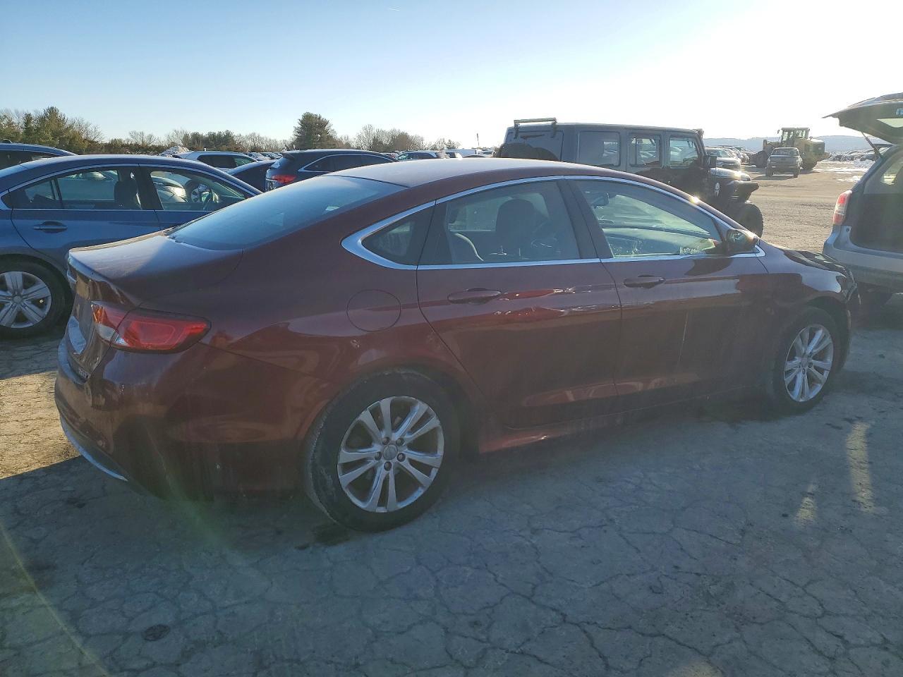 2015 Chrysler 200 Limited - Фото 3
