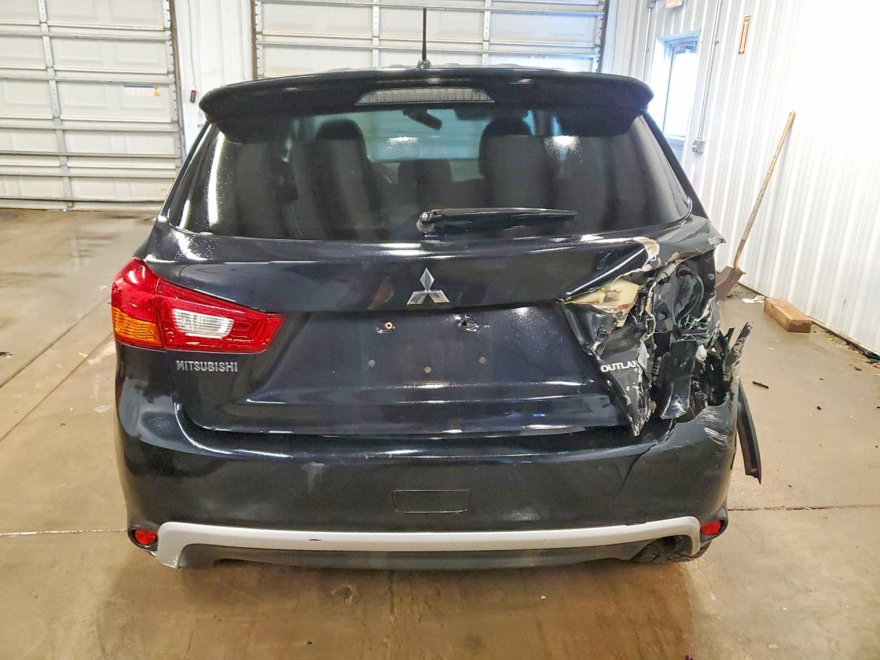 2016 Mitsubishi Outlander Sport Es - Фото 6