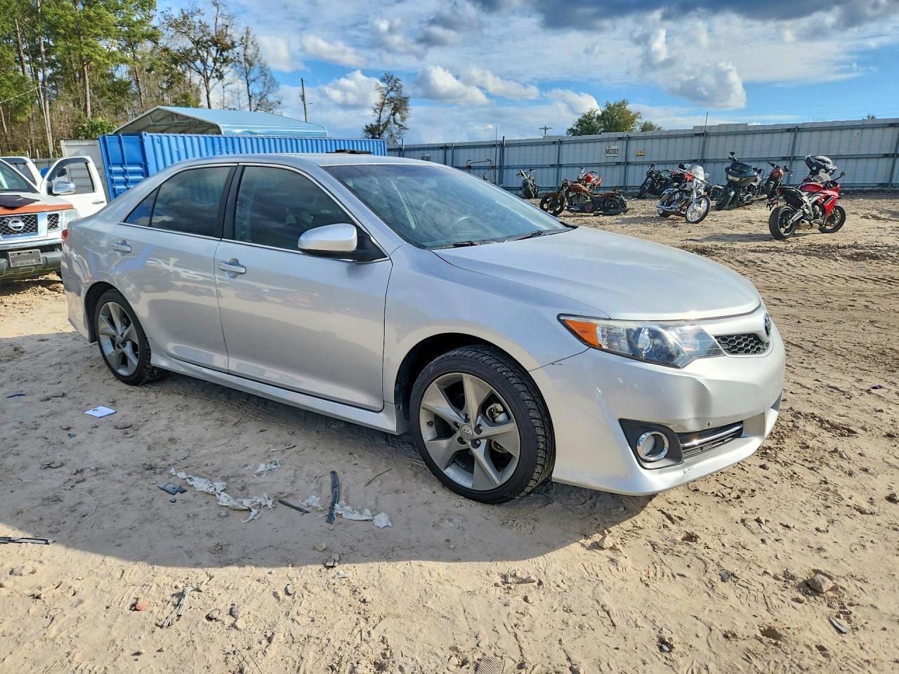 2012 Toyota Camry - Фото 4