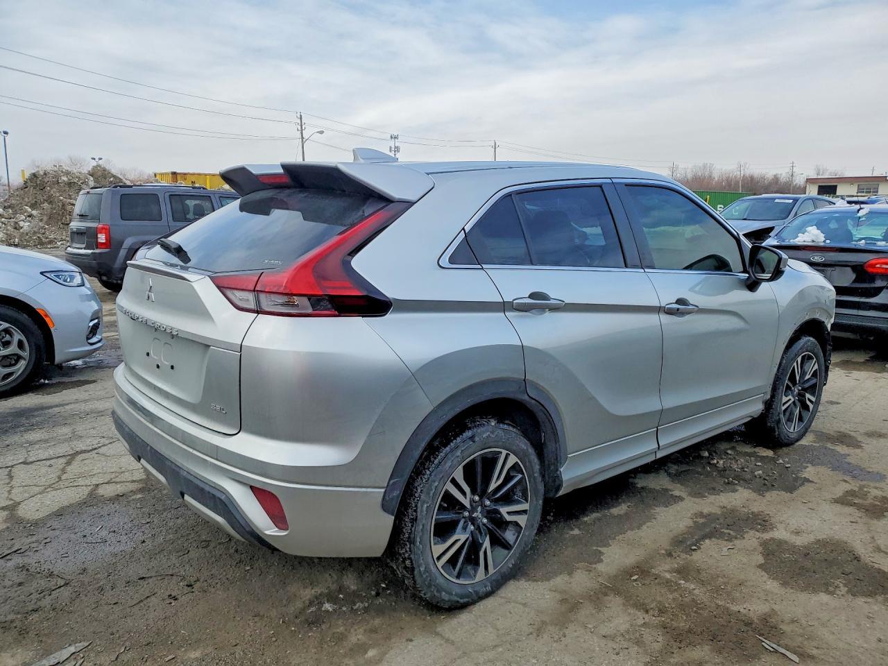 2024 Mitsubishi Eclipse Cross Se - Фото 3