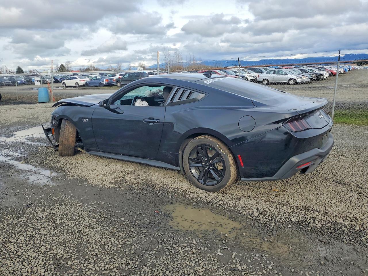 2024 Ford Mustang Gt - Фото 2