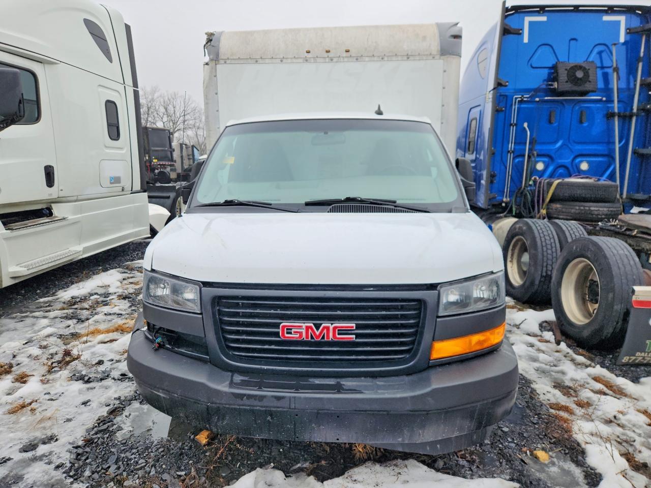 2022 GMC G3500 Box Truck *** Prior Fleet *** - Фото 5