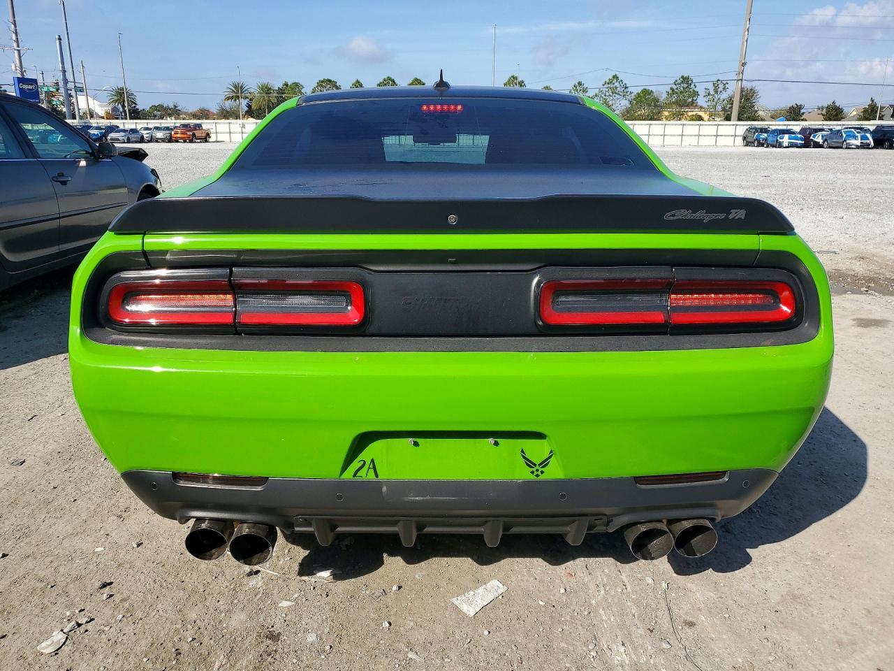 2017 Dodge Challenger R - Image 6