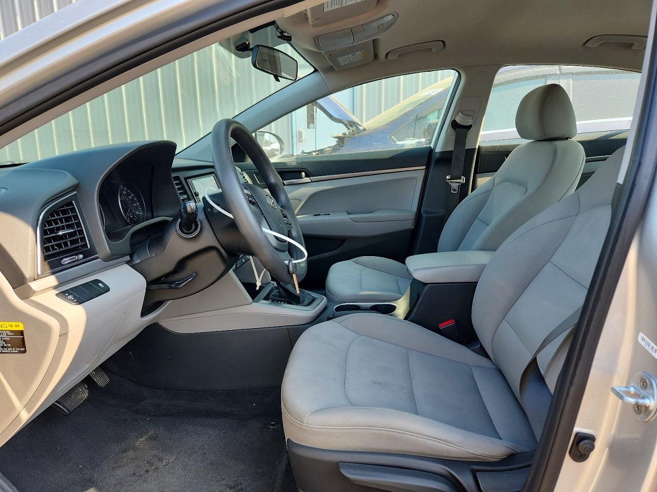 2017 Hyundai Elantra Se - Фото 7