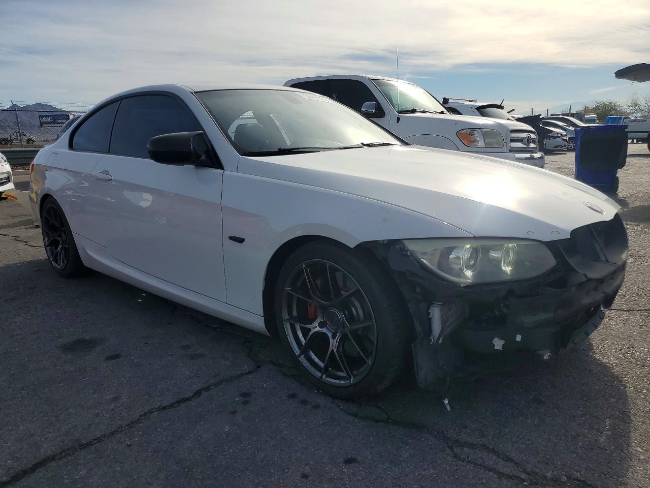 2011 BMW 335 I - Фото 4