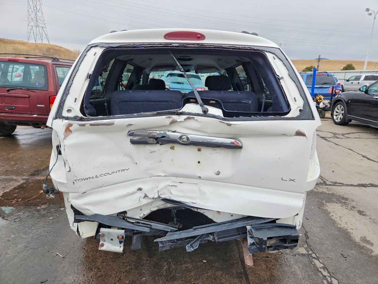 2001 Chrysler Town & Country Lx - Фото 6