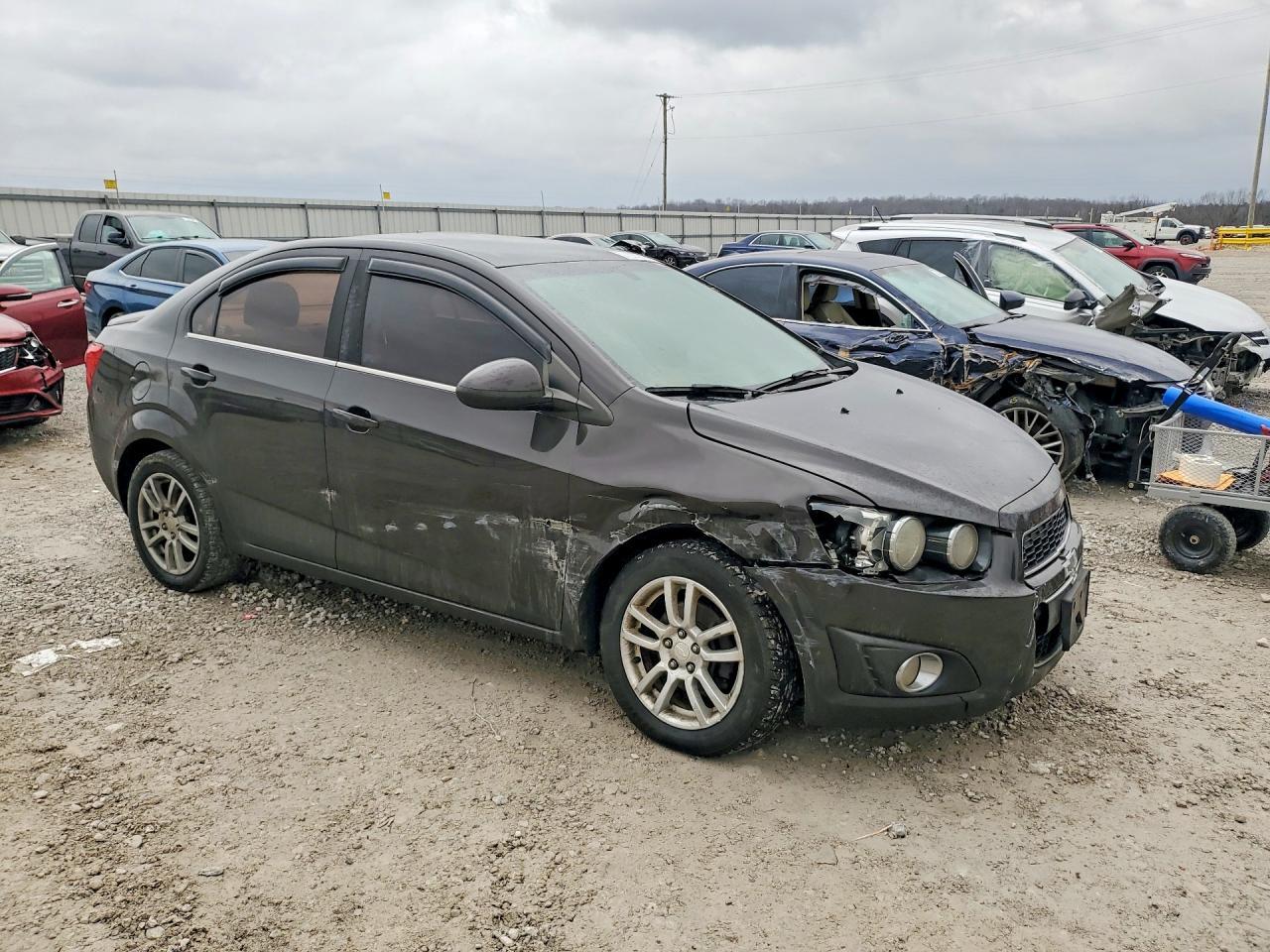 2014 Chevrolet Sonic Lt - Image 4