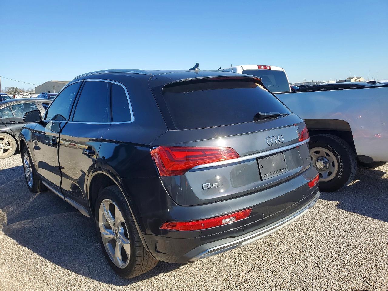 2021 Audi Q5 Premium Plus - Фото 2